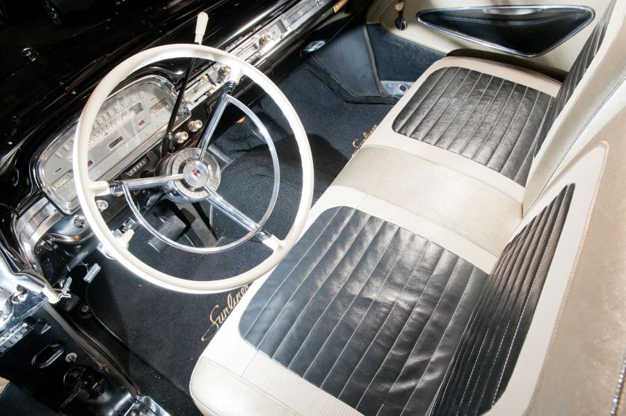  Ford Fairlane Galaxie 500 Sunliner Convertible 1959 года  (фото 9 из 11)